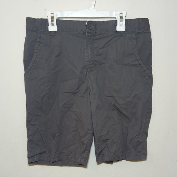 Cat & Jack Gray Flat-Front Chino Shorts Boys Size 14 Husky (32" waist) - Picture 1 of 2